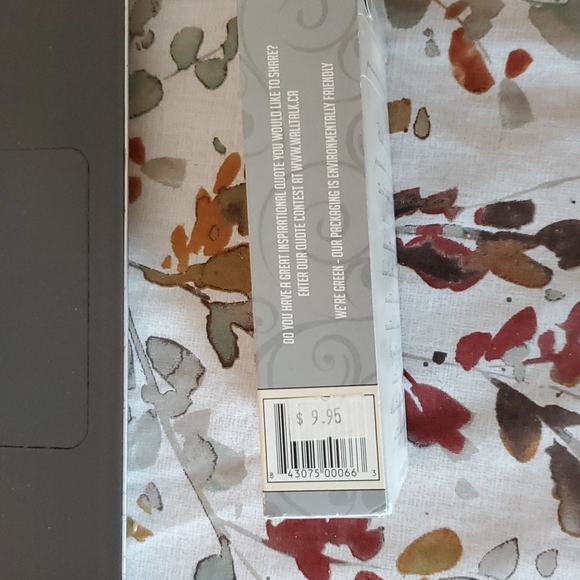 Black "laugh" decorative wall quote - Picture 3 of 5